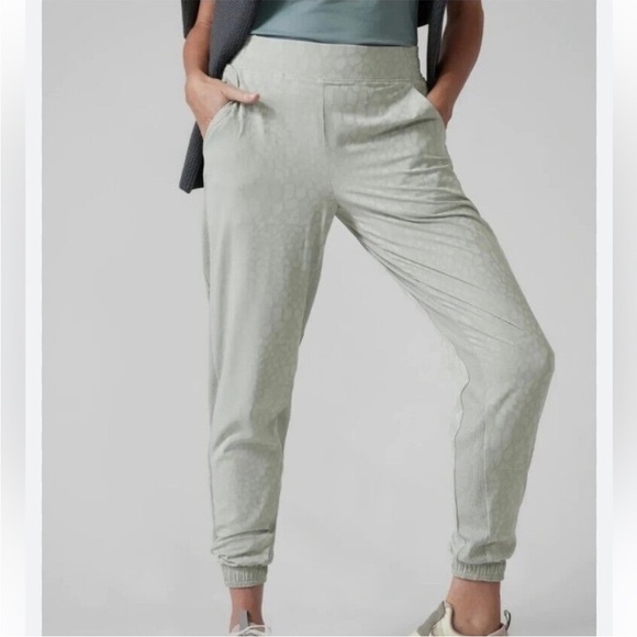 Athleta Brooklyn Jogger Pants Leopard Lined Textured Green Gray Sz 14 Tall - Picture 1 of 15